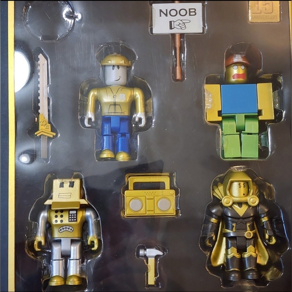 2021 Roblox Icons Gold Collectors Set 4 Figure Pack - Picture 8 of 10